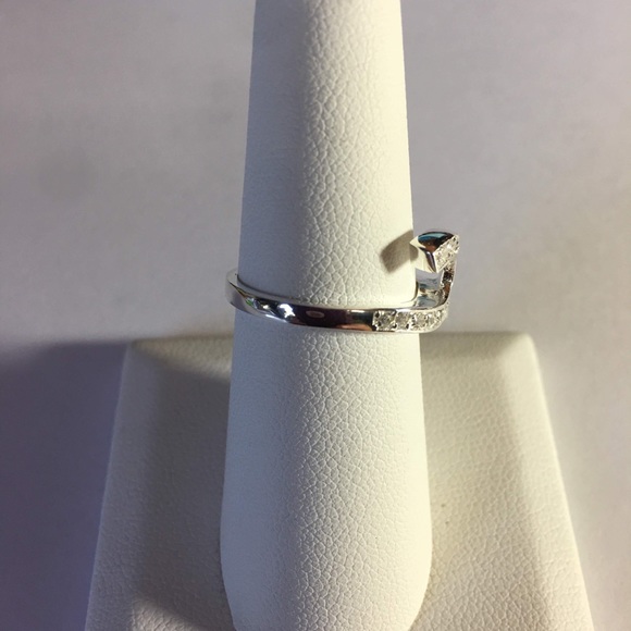 Sterling Silver Green/Clear CZ Stone Eternity Ring - Picture 5 of 6